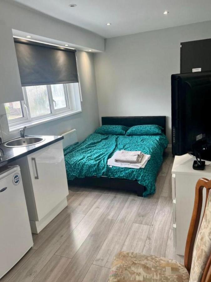 Wisdom Care: The Orpington Cutie Hotel Luaran gambar